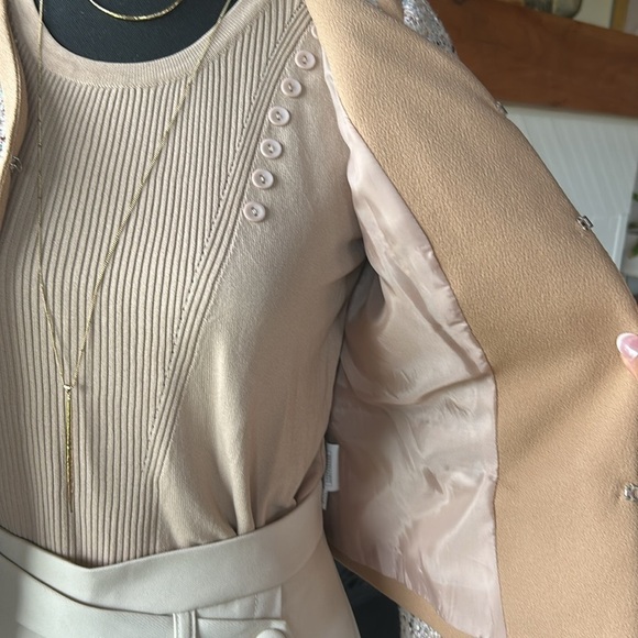 Elegant Tweed Jacket - Cream and Tan - Picture 11 of 15
